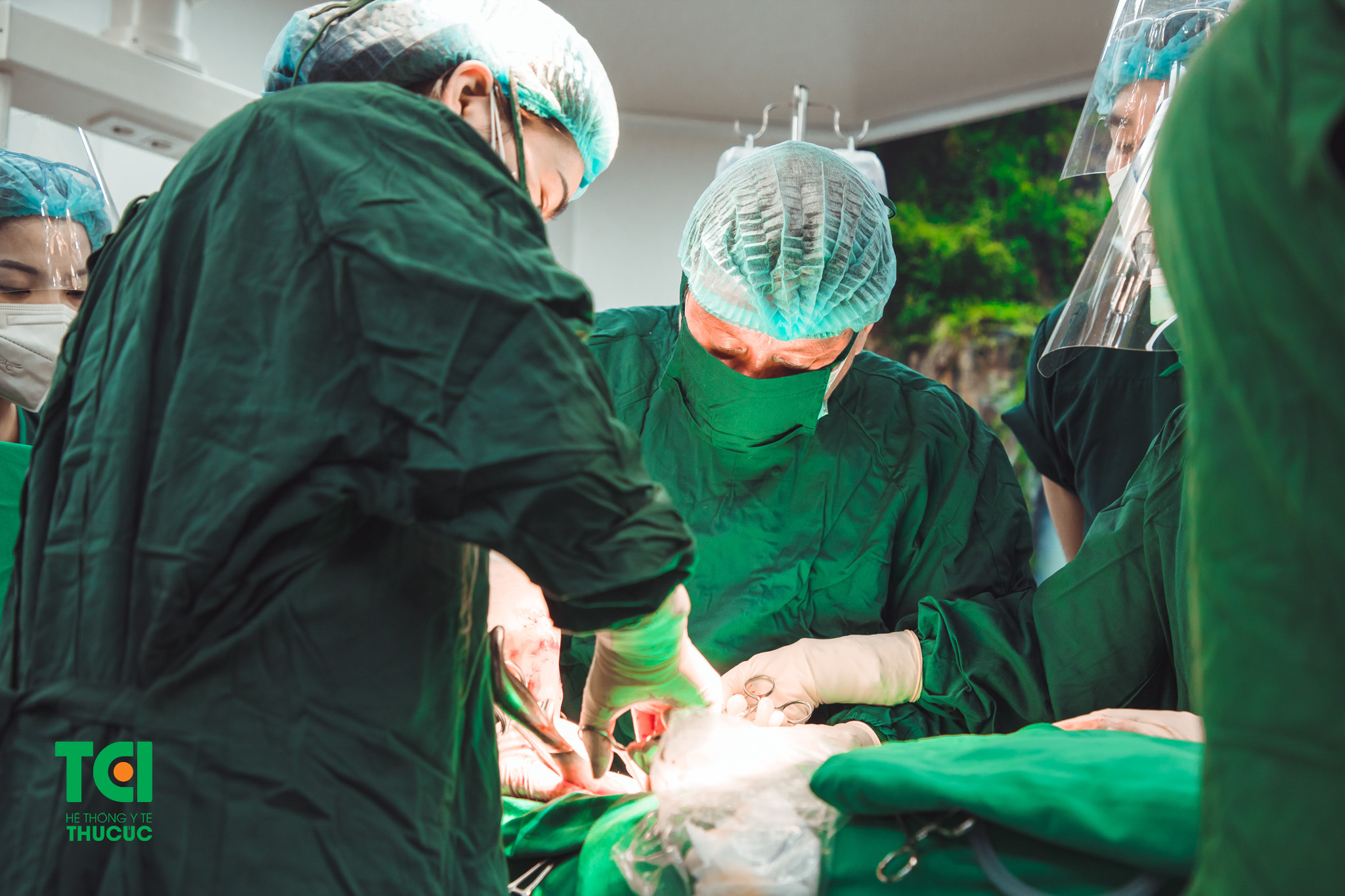 Phẫu thuật là phương pháp điều trị dứt điểm bệnh u xơ tử cung